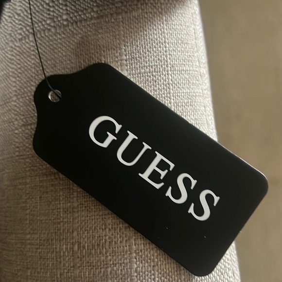 New Ladies Guess Coat. - Picture 2 of 4